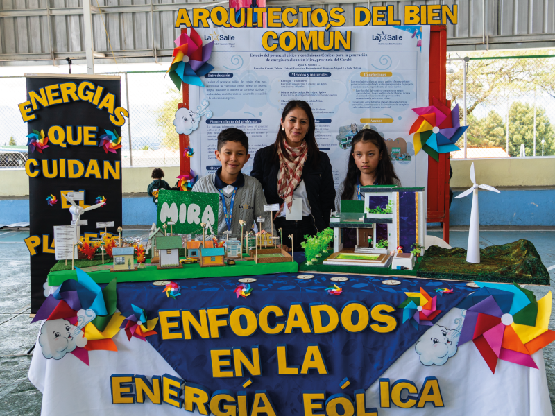 CUARTA-FERIA-DE-INVESTIGACIÓN-FOTO-2
