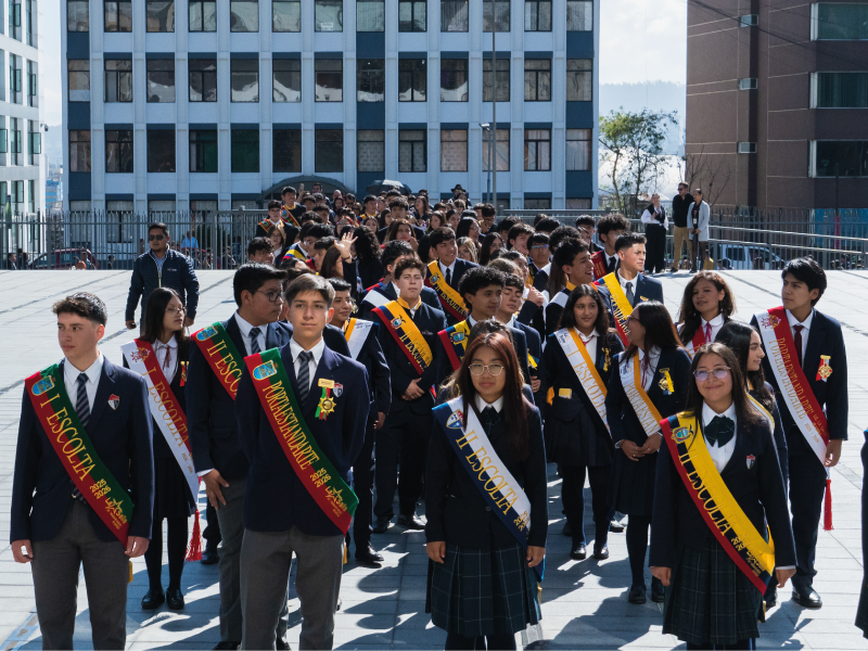 ESTUDIANTES